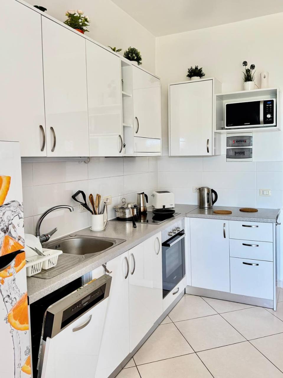 Orange Corner Apartment Sarande Exterior photo