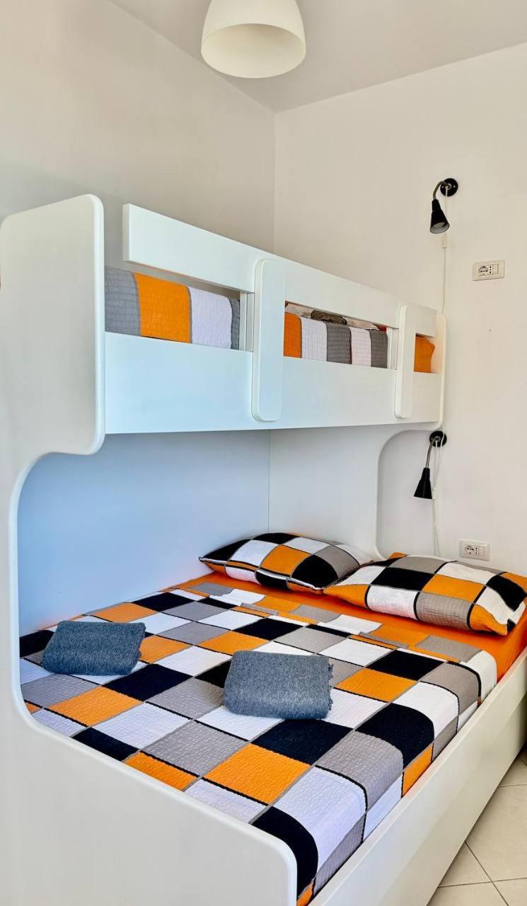 Orange Corner Apartment Sarande Exterior photo