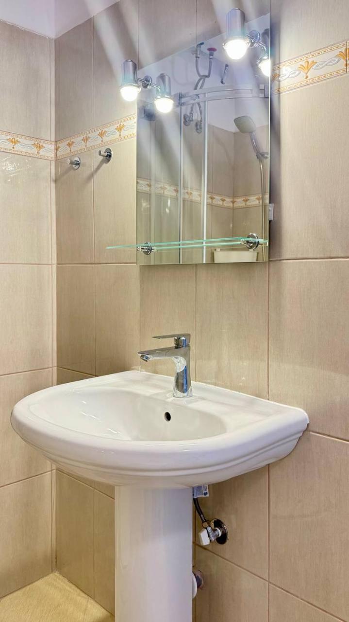 Orange Corner Apartment Sarande Exterior photo
