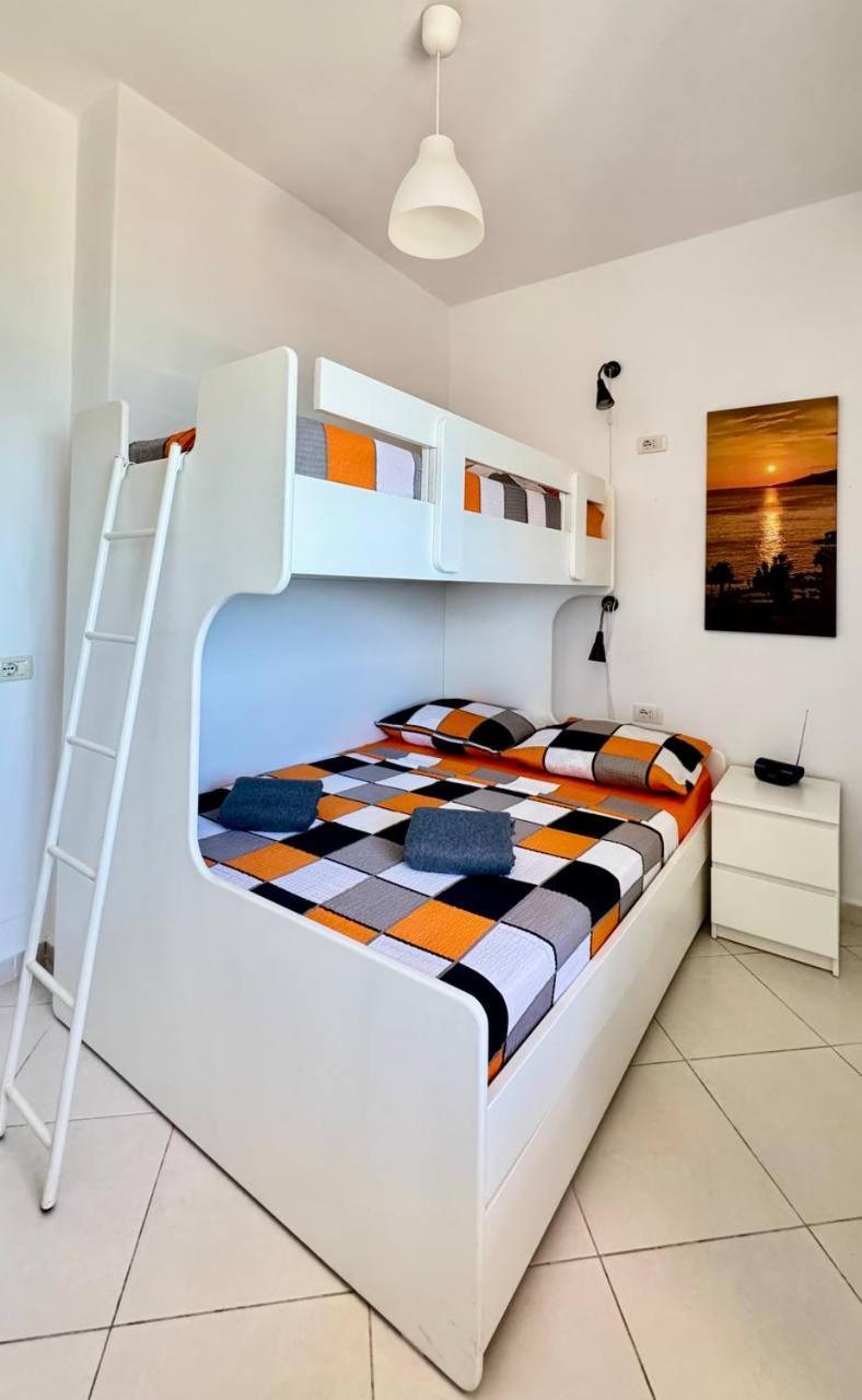 Orange Corner Apartment Sarande Exterior photo